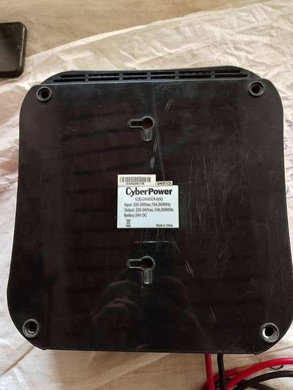 Cyberpower 24v 2000watt UPS 1