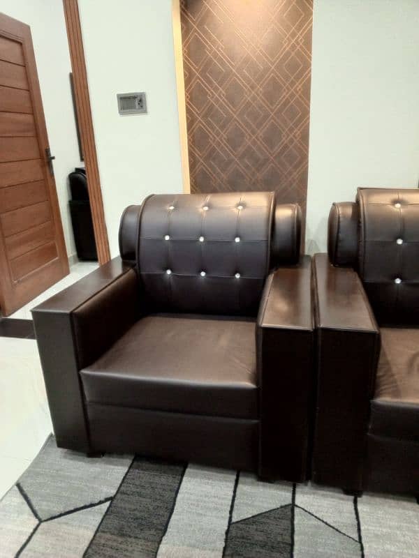 5 seater New leather sofas 8