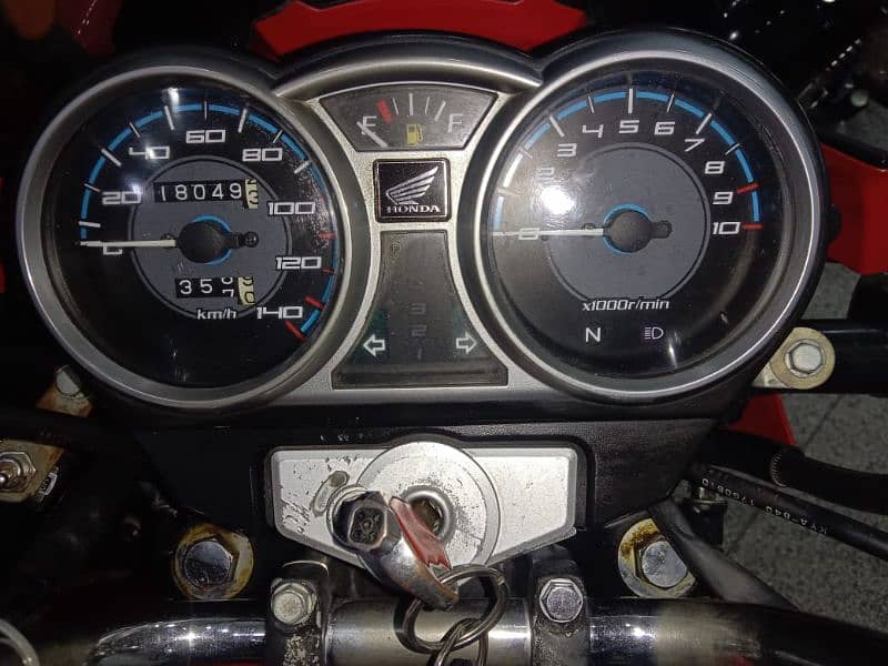 Honda CBR 150 5