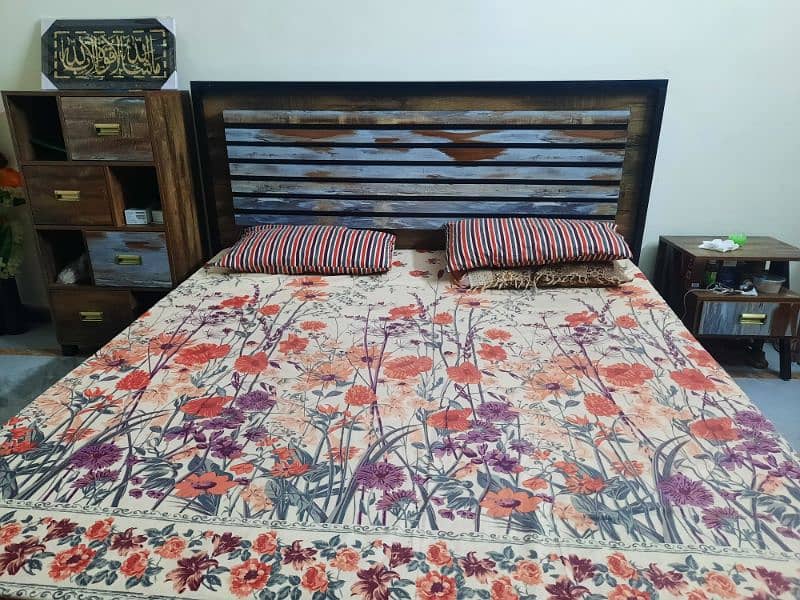 Queen size double Bed/ side tables/ Dressing 4