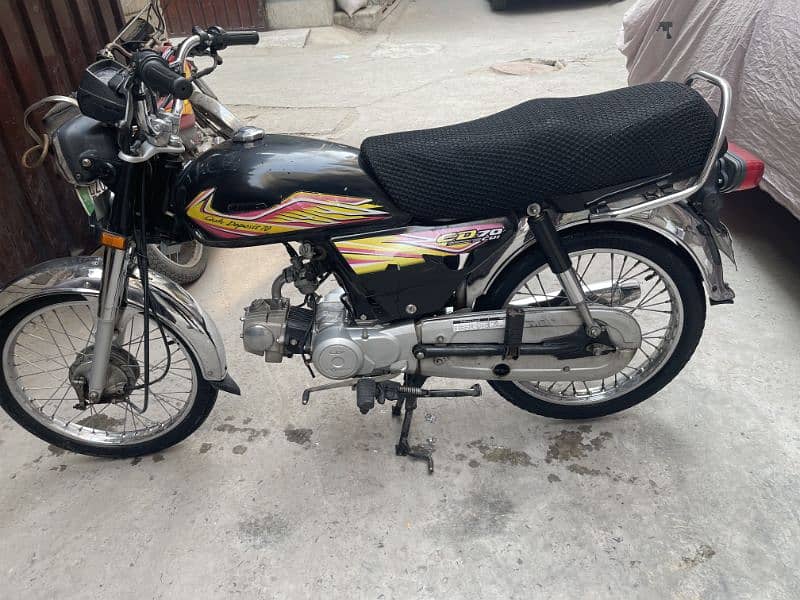 Honda CD 70 2019 3