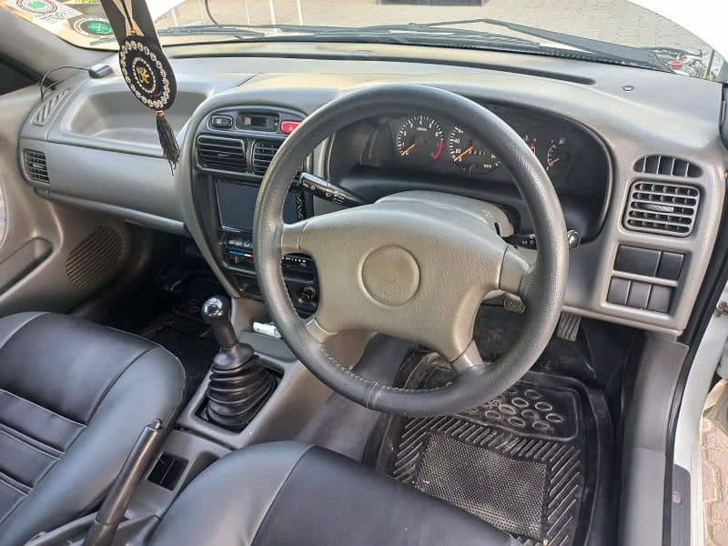 Suzuki Baleno 2005 13