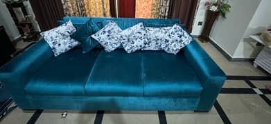 good condition  sofa set  new valvet fabric design10/10