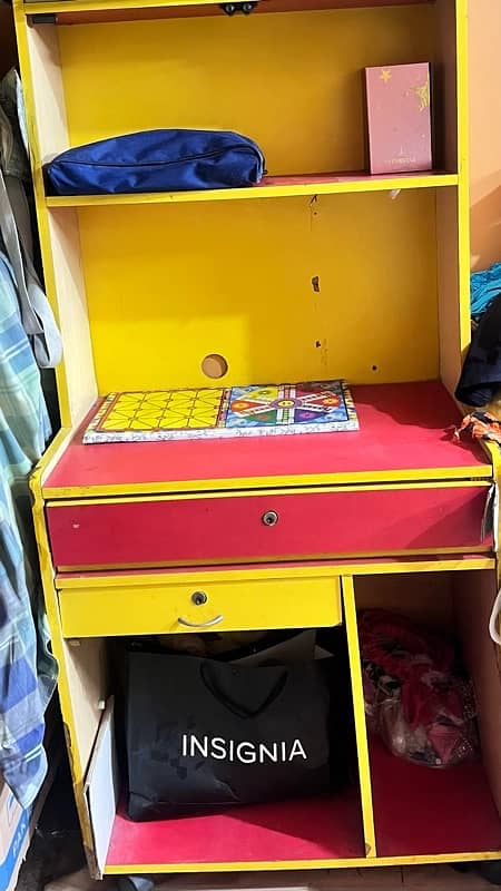 computer and study trolly for sale in good condition 1