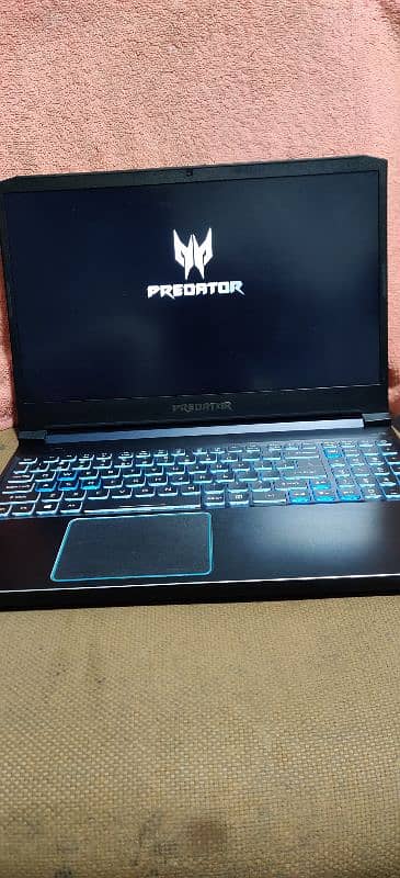 predator Gaming laptop 0