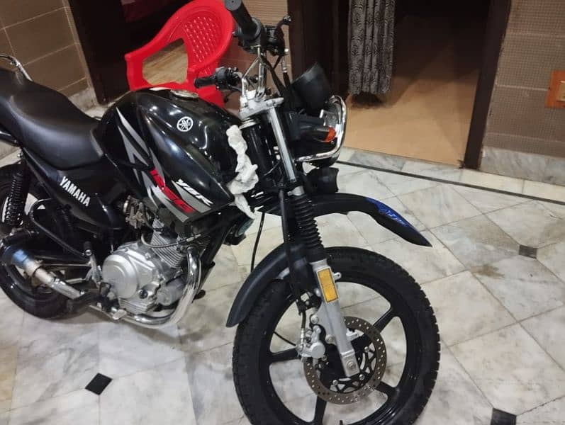 YAMAHA YBR 125 4