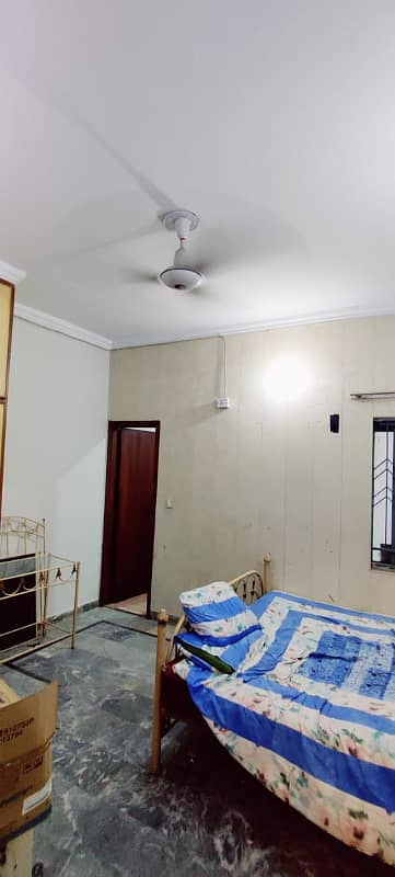 Furnished lower portion 6 marla for rent in model town link road 6