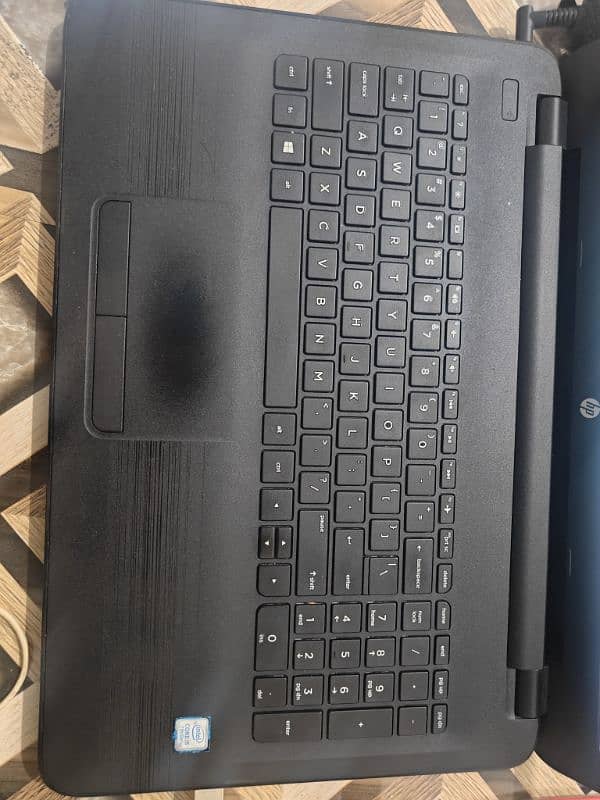 HP NOTEBOOK 15 ay173dx(just like new) 1