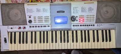 Yamaha PSR-E403 Piano Keyboard