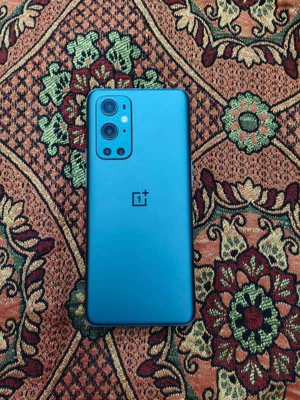 OnePlus 9pro 12/256 GB 03230916581 my what'sap 0