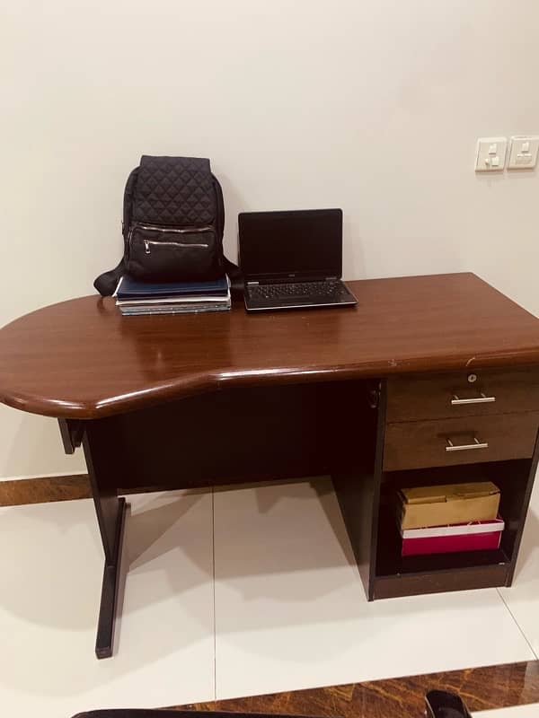 Study Table with chair 4