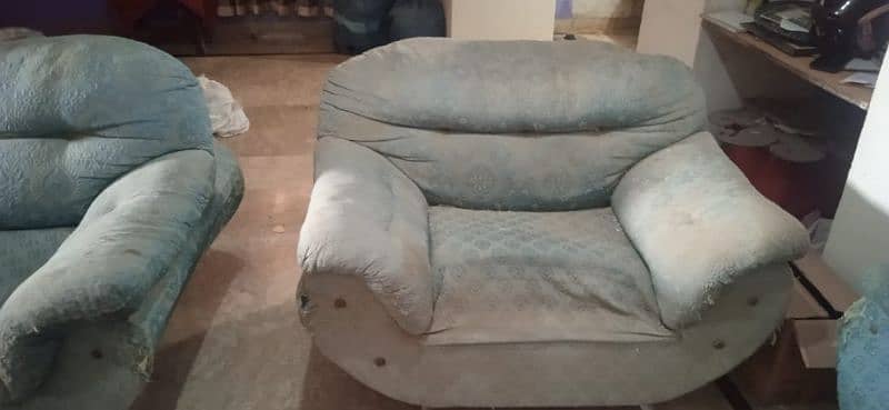 seven seater sofa set repairable urgent sale 3