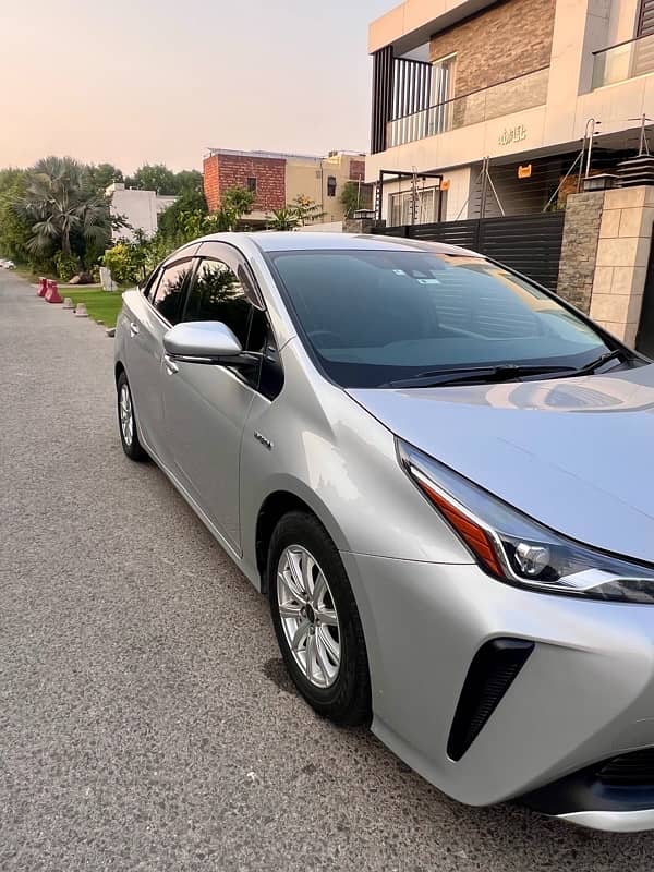 Toyota Prius 2020 6