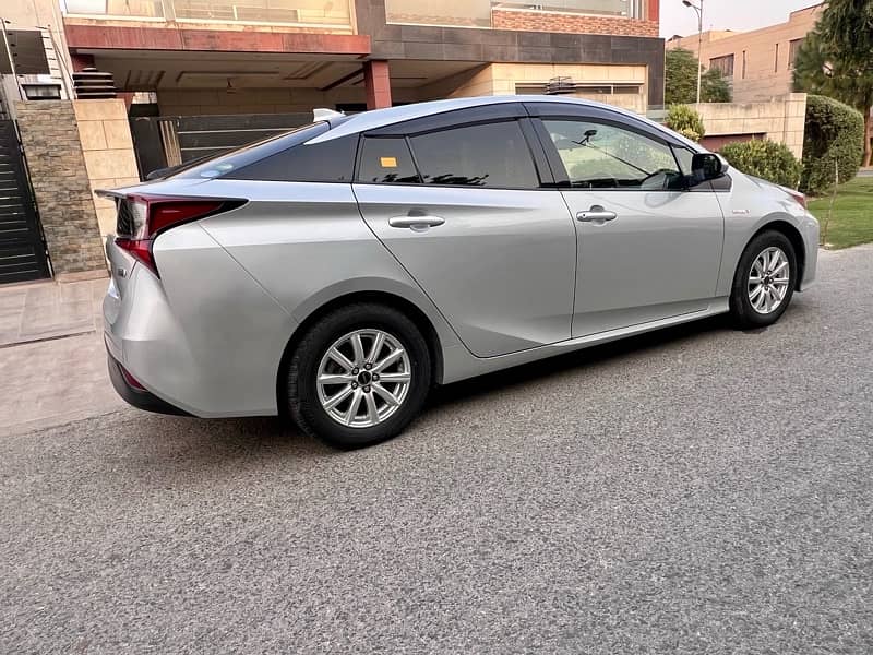 Toyota Prius 2020 15