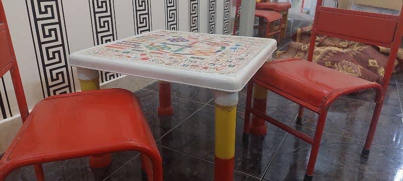 Table and Chairs Set for Kids 0