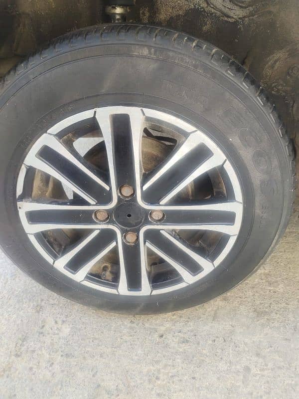 Toyota IST 2007 Cars 1094574698