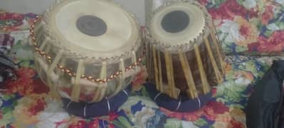 Tabla with black shisham chatu and Baya 1KG in 10/10 condition