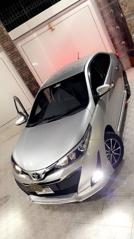 yaris  lava lights and projector headlights 1