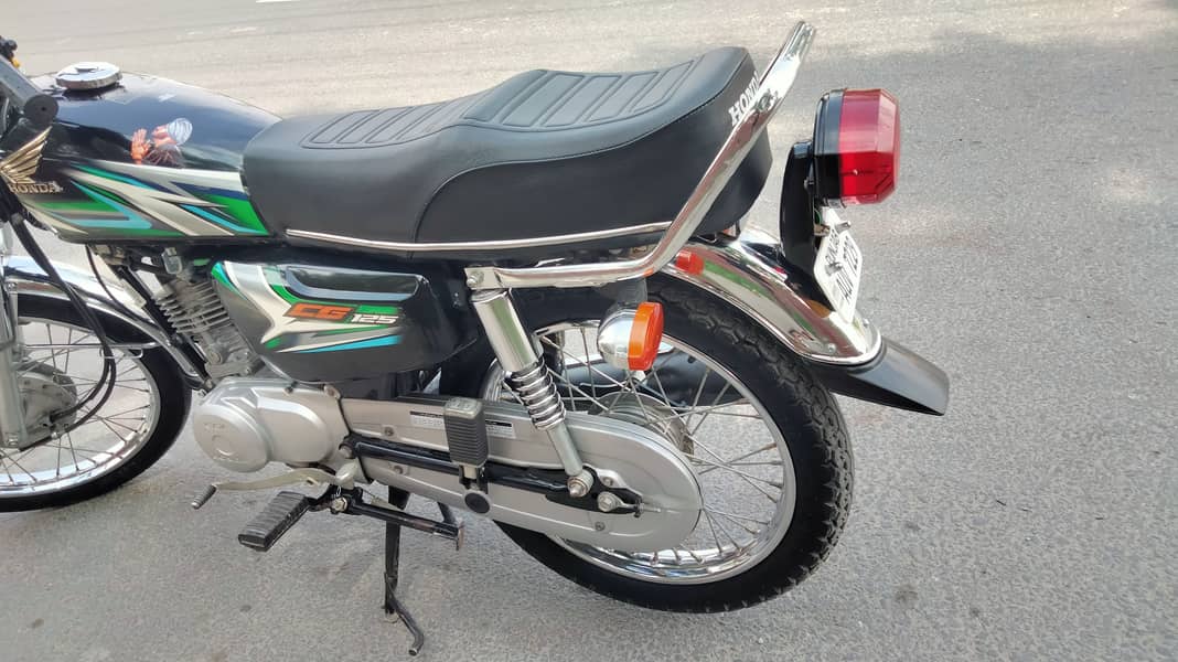 HONDA CG 125 Totally genuine 10/10 condition 11