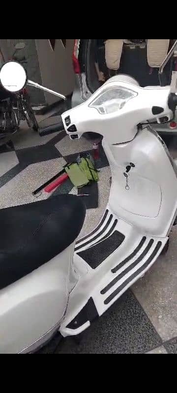 Electric Scooty For Sale 1