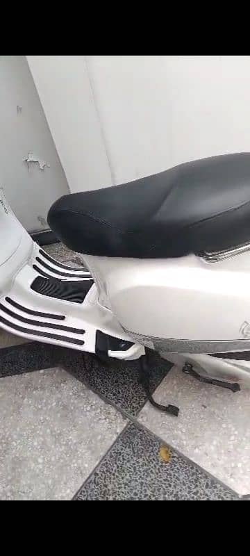 Electric Scooty For Sale 3