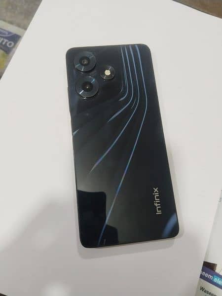 INFINIX HOT 30 1