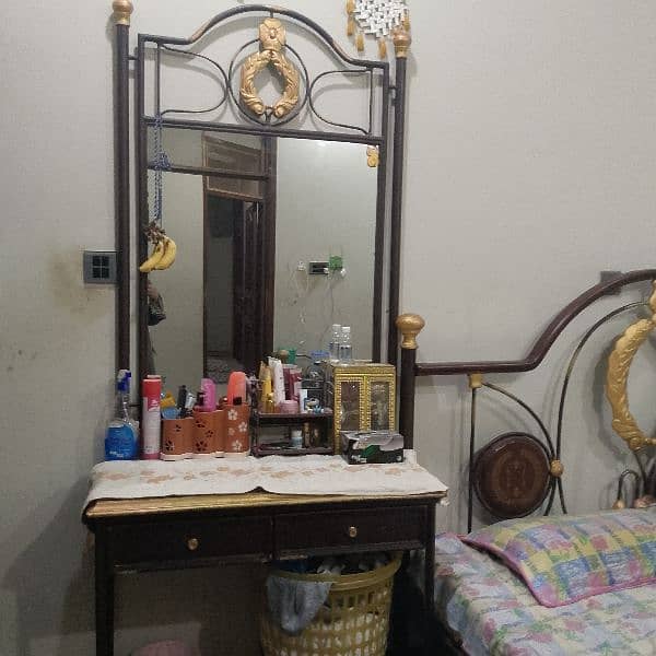 dressing table with side tables 0