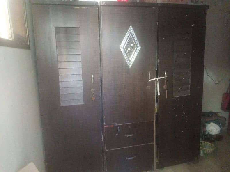 wardrobe kabat almari for sell 2