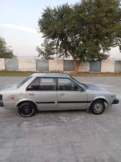 Nissan Sunny 1985