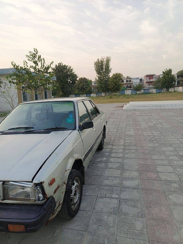 Nissan Sunny 1985 4