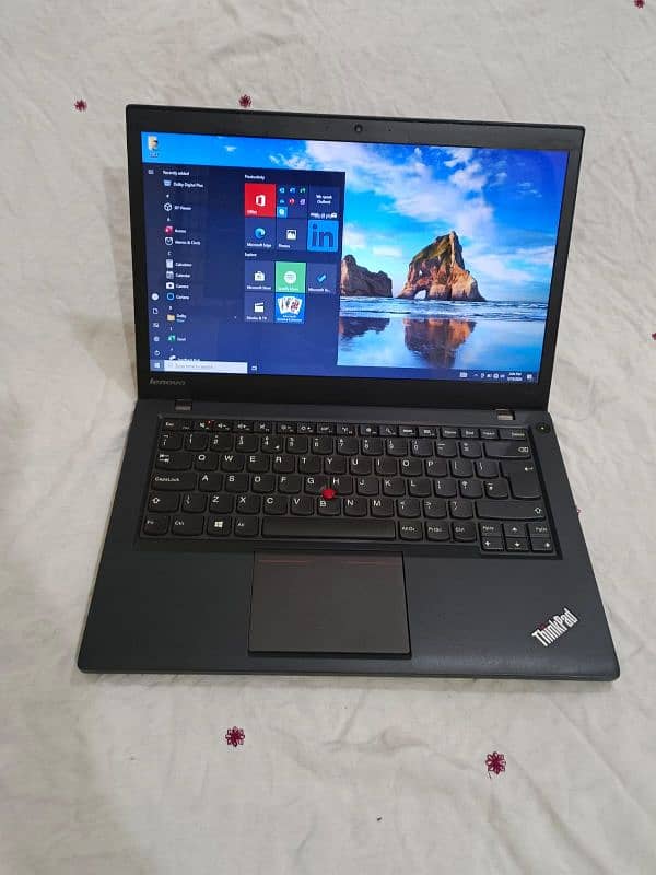 Lenovo ThinkPad Core i5-4th Gen 8GB RAM 512GB HHD Light Wait LapTop 9