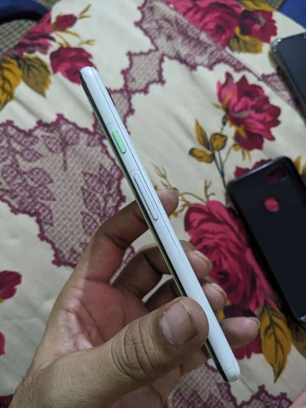 pixel 3 64gb approved 9/10 condition 7