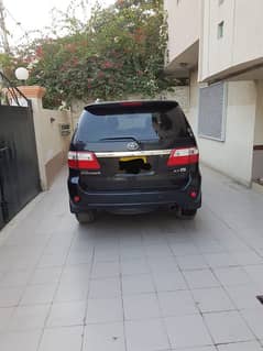 Toyota Fortuner 2010