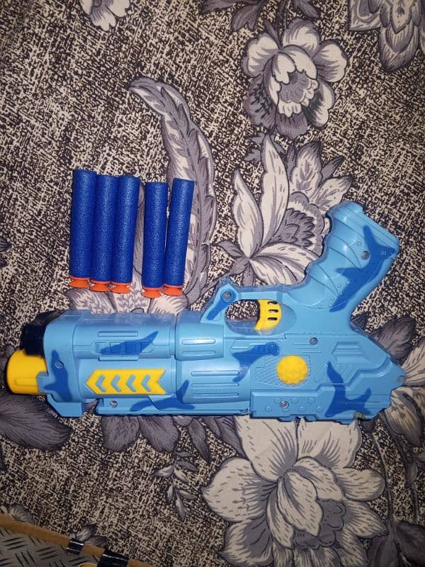 soft bullet Gun with 5 bullets 3