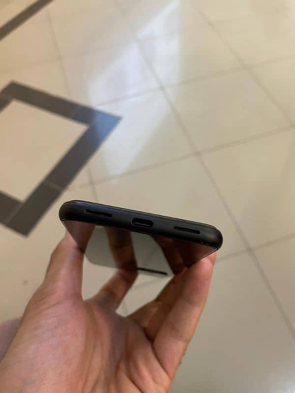 Google Pixel 4 3