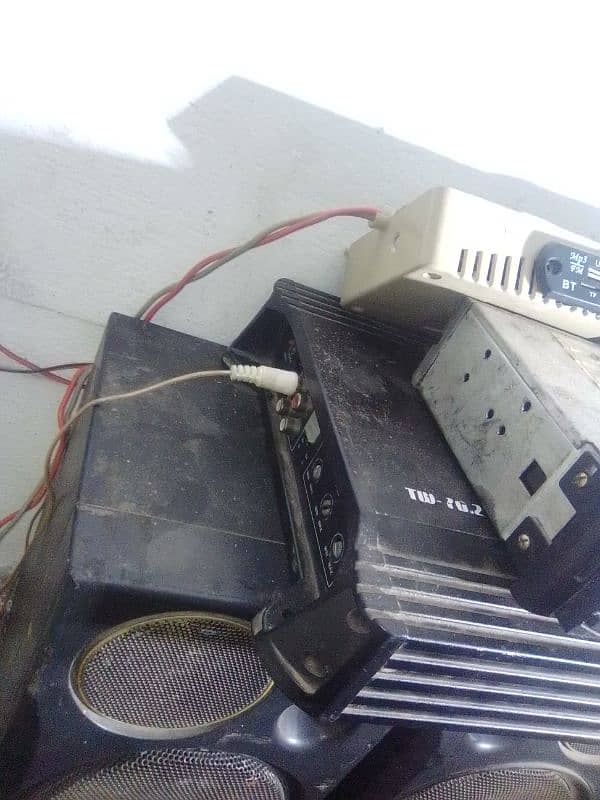 car amplifier heavy base trouble and music tape 4