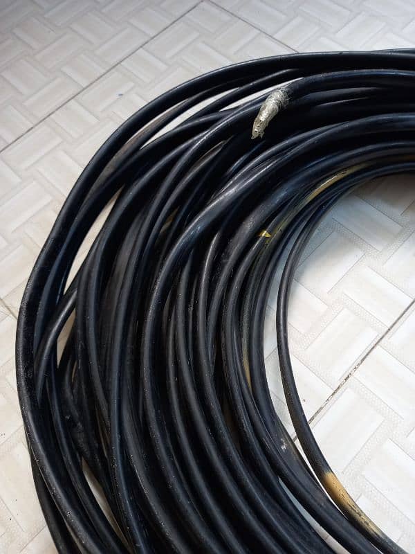 7/0.052" (10 sq. mm) 2 Core Aluminium/ Std (WAPDA Cable) 4