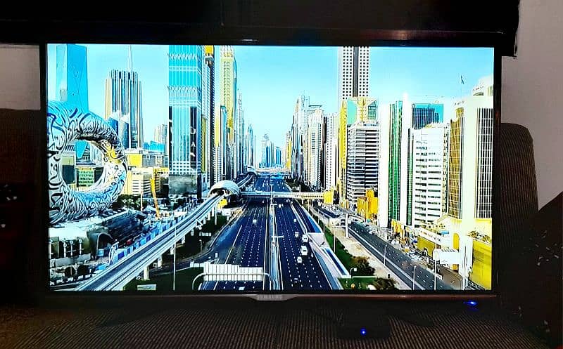 Samsung 43 inches 8k Supported LED Tv 0