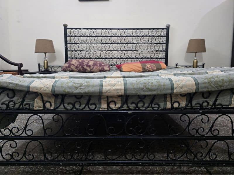 Beautiful Iron Double King Size Bed, 9/10 Condition 4