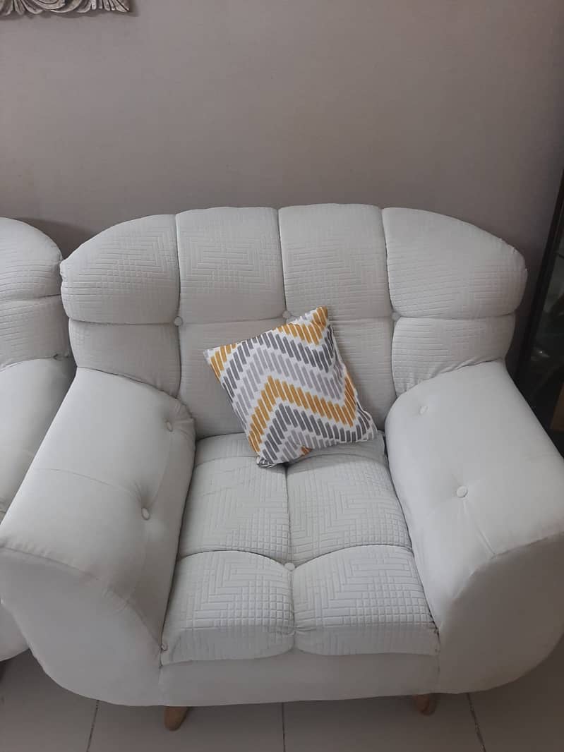 7 Seater White Sofa for Drawing Room 3