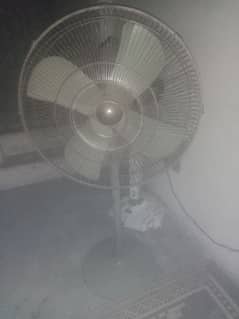 urgent sale fan 0