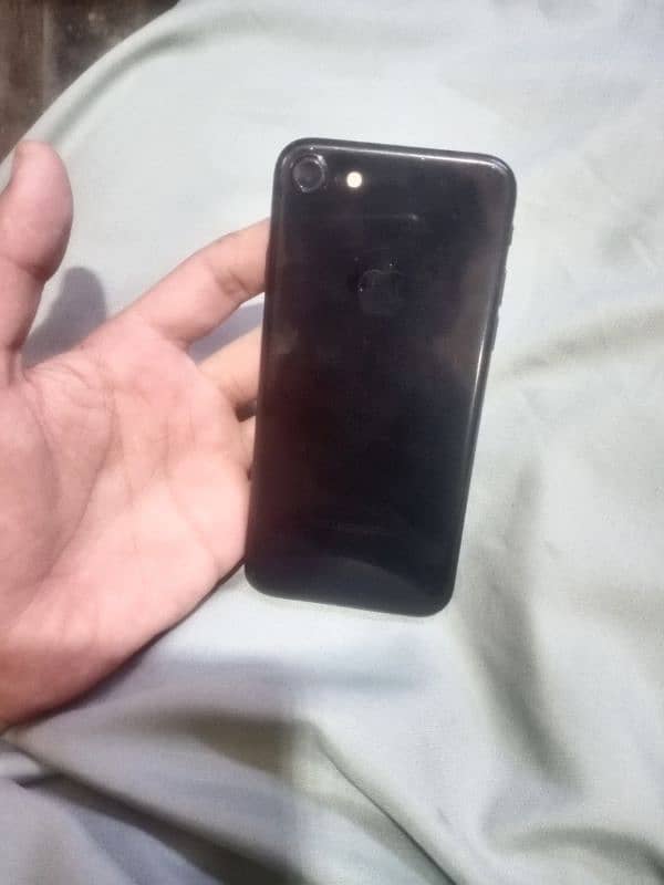 urgent sale iPhone 7 32 gb non pta 1