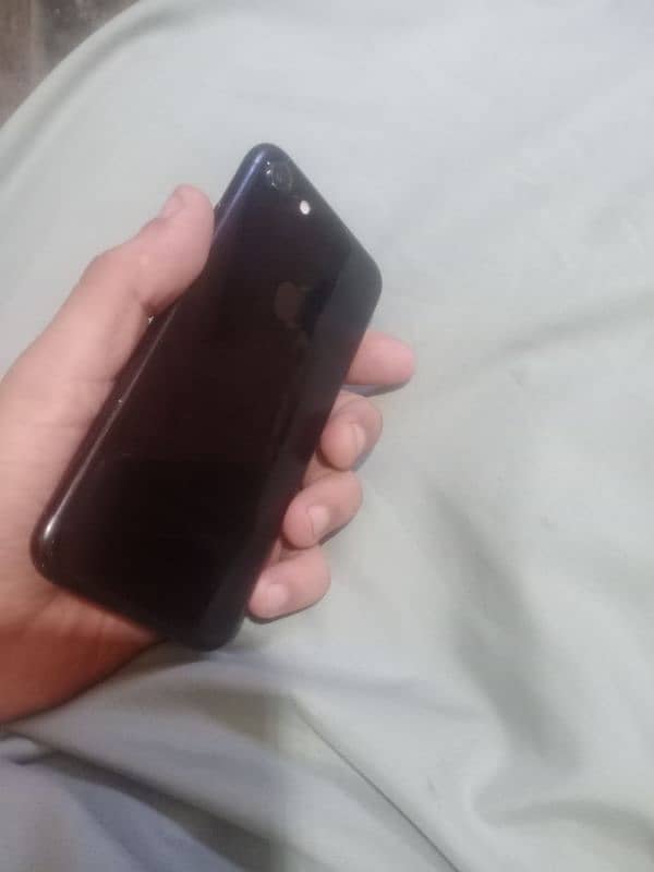 urgent sale iPhone 7 32 gb non pta 2