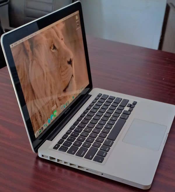 MacBook 2012 pro 256 SSD 8 gbraam 4