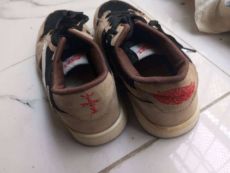 Nike travis scott x jordans 3