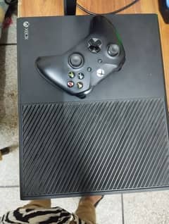 Xbox One Fat 500GB with 4 DVD Games.