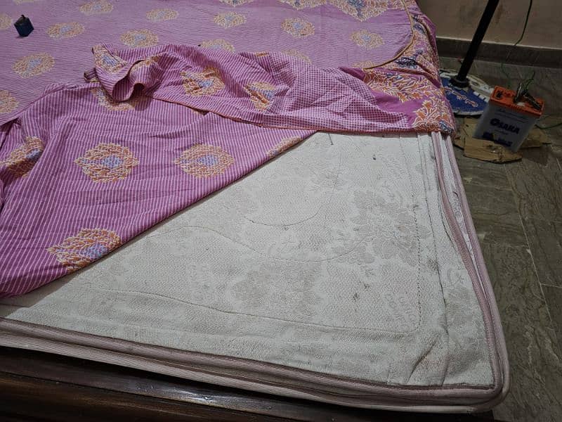 bed with matress and divider 2