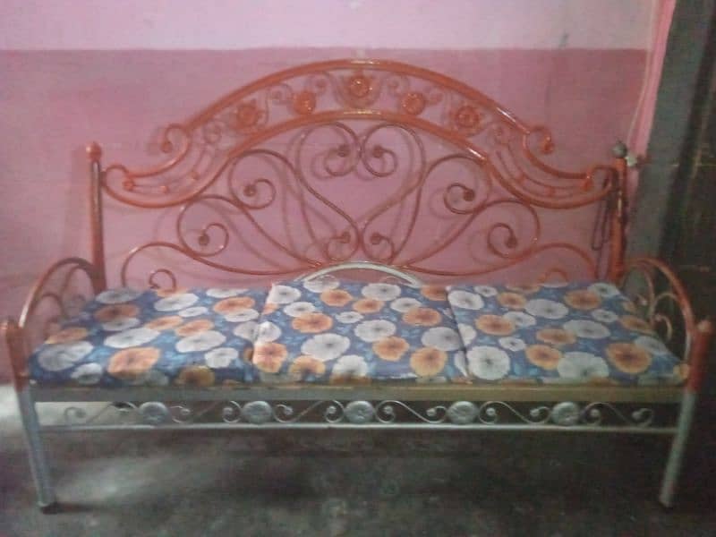 iron sofa 3 seater 0