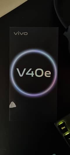 Vivo V40e Golden Colour