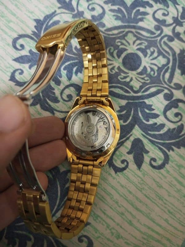 SEIKO 5 WATCH FOR MEN IN NEW CONDITION 3